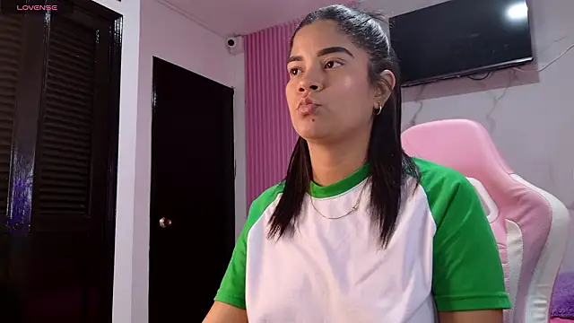 Snapshot of Anny20_ chatting on 6, 2, 2026 Anny20 online show from 6, 2, 2026