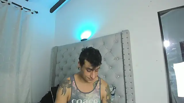 Snapshot of SkinnyDevil12 chatting on 21, 2, 2026 SkinnyDevil12 online show from 21, 2, 2026