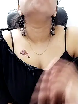 Snapshot of Tamil_sexy_doll chatting on 7, 2, 2026 Tamil sexy doll online show from 7, 2, 2026