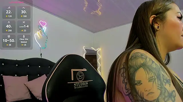 LUNAKITTY TAY online show from 27, 2, 2026