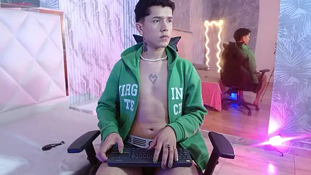 Snapshot of estefan_tay chatting on 9, 2, 2026 estefan tay online show from 9, 2, 2026