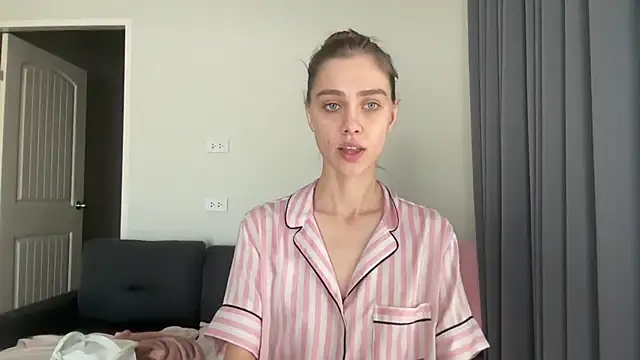 Snapshot of SonyaSweety chatting on 21, 2, 2026 SonyaSweety online show from 21, 2, 2026