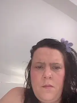 Snapshot of louisa36 chatting on 11, 2, 2026 louisa36 online show from 11, 2, 2026