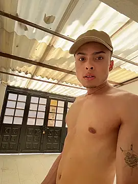 Snapshot of Eros_lee chatting on 12, 2, 2026 Eros lee online show from 12, 2, 2026