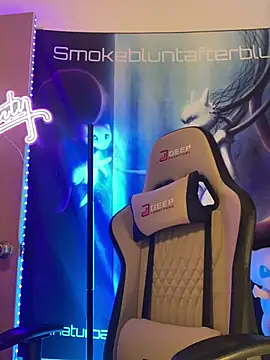 Snapshot of Smokebluntafterblunt chatting on 24, 2, 2026 Smokebluntafterblunt online show from 24, 2, 2026