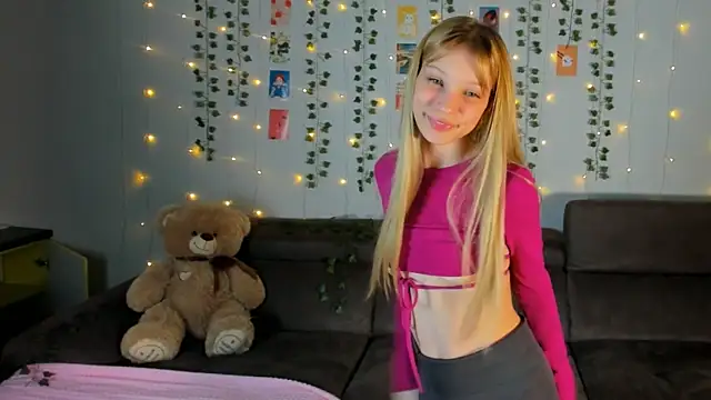 Kiracute18 online show from 10, 3, 2026