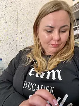 Mommy-girl-Lola online show from 18, 6, 2026