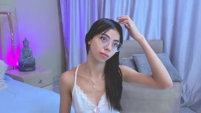 Mia Naive online show from 18, 5, 2026