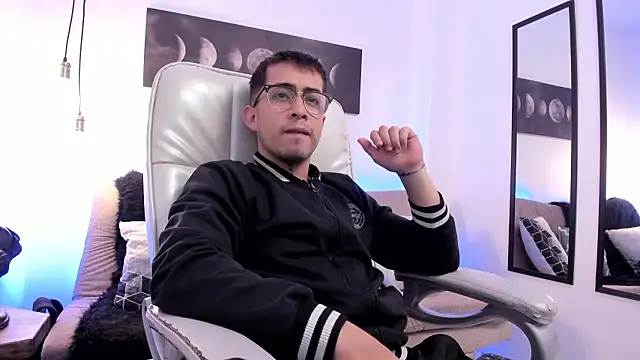 Tommas Jhonson online show from 6, 3, 2026