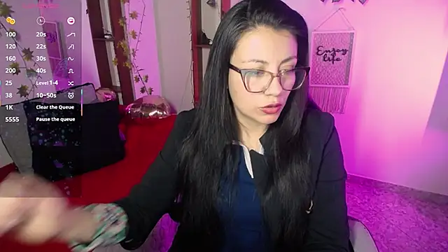 Snapshot of QueenRose94 chatting on 27, 2, 2026 QueenRose94 online show from 27, 2, 2026