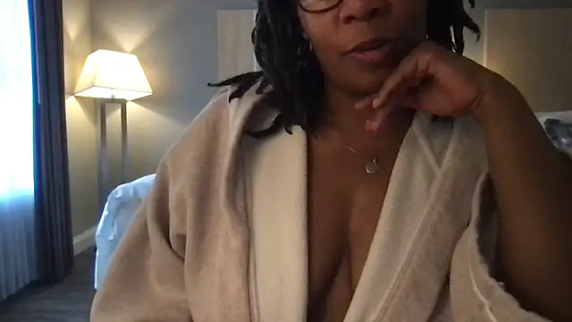 bisexualbeauty50 online show from 11, 2, 2026