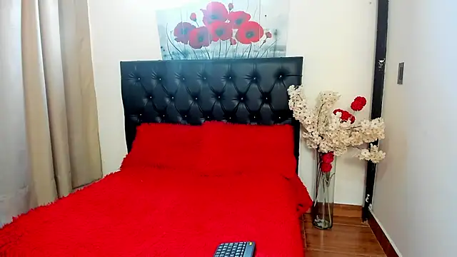 Kitty f00x online show from 13, 7, 2026