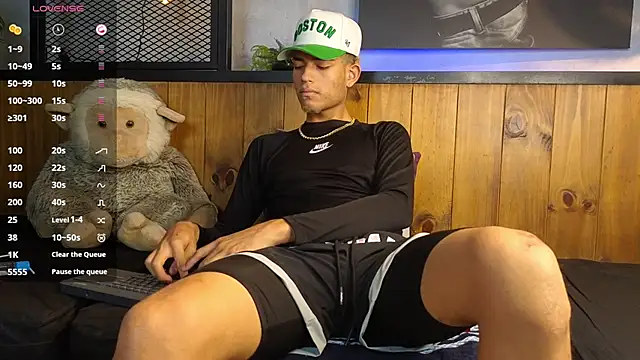 Snapshot of ItsZairen chatting on 4, 3, 2026 ItsZairen online show from 4, 3, 2026