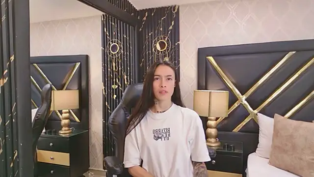 LaurenHazell online show from 25, 4, 2026