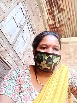 Snapshot of Kirti_sacsena chatting on 29, 4, 2026 Kirti sacsena online show from 29, 4, 2026