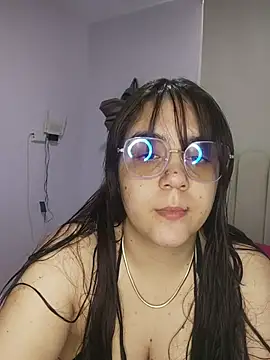 Snapshot of its_lauu_ chatting on 8, 2, 2026 its lauu online show from 8, 2, 2026