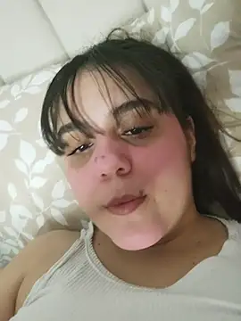 Snapshot of its_lauu_ chatting on 15, 7, 2026 its lauu online show from 15, 7, 2026