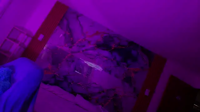 evelin 24  online show from 18, 4, 2026