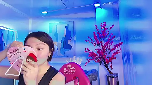 Chloe dolly online show from 21, 4, 2026