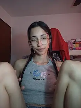 isaaabelaaa online show from 13, 4, 2026