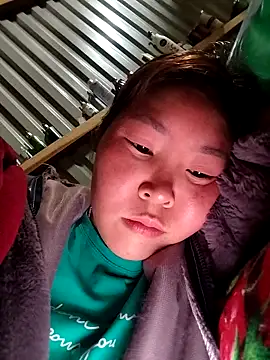 Yiyoongg online show from 20, 3, 2026