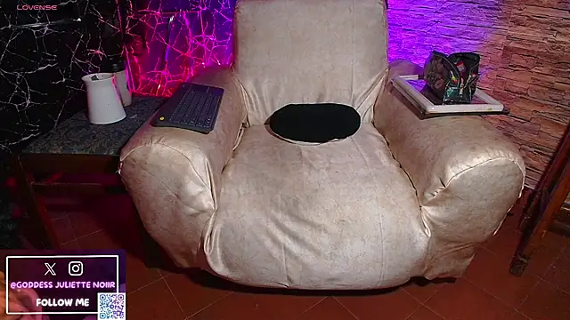 GoddessJulietteNoiir online show from 3, 6, 2026