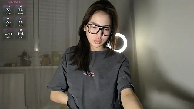 aiyumiprivate online show from 2, 4, 2026