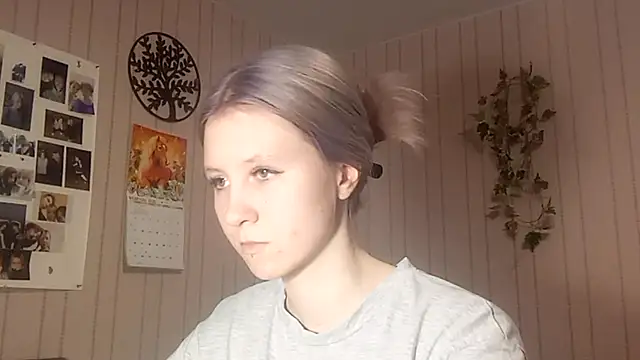 Snapshot of RunawayBr1de chatting on 27, 2, 2026 RunawayBr1de online show from 27, 2, 2026