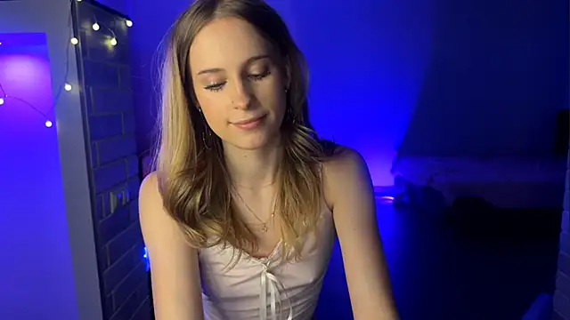 Snapshot of amily_sunray chatting on 16, 6, 2026 amily sunray online show from 16, 6, 2026