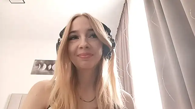 Snapshot of WackyNome chatting on 13, 2, 2026 WackyNome online show from 13, 2, 2026