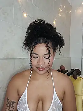 BrianaSweetxxx online show from 26, 5, 2026
