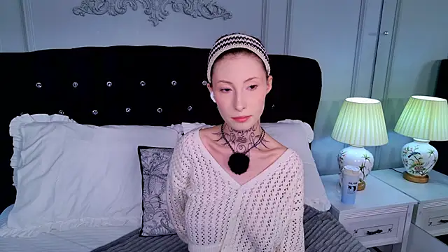 roxy morrison x online show from 18, 5, 2026
