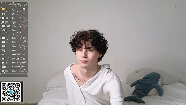 Snapshot of moon_Gloww chatting on 11, 2, 2026 moon Gloww online show from 11, 2, 2026