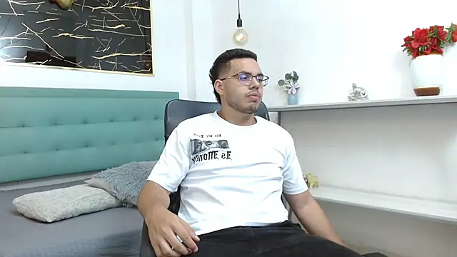 Snapshot of Trevor_Ash chatting on 11, 2, 2026 Trevor Ash online show from 11, 2, 2026