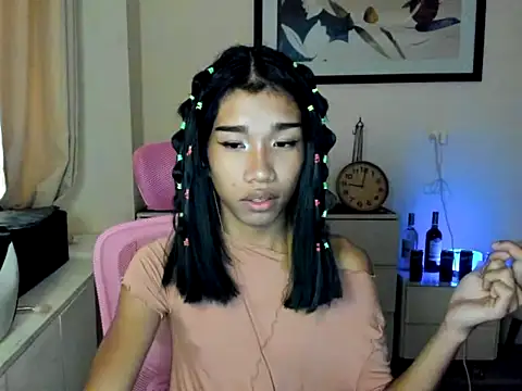 Snapshot of Queenoflustx chatting on 2, 8, 2026 Queenoflustx online show from 2, 8, 2026