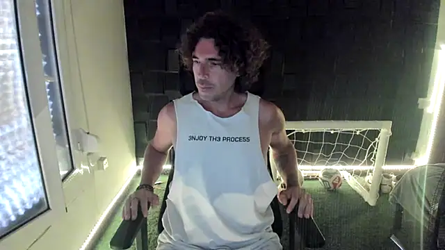 Snapshot of joaquin420_hot chatting on 13, 6, 2026 joaquin420 hot online show from 13, 6, 2026