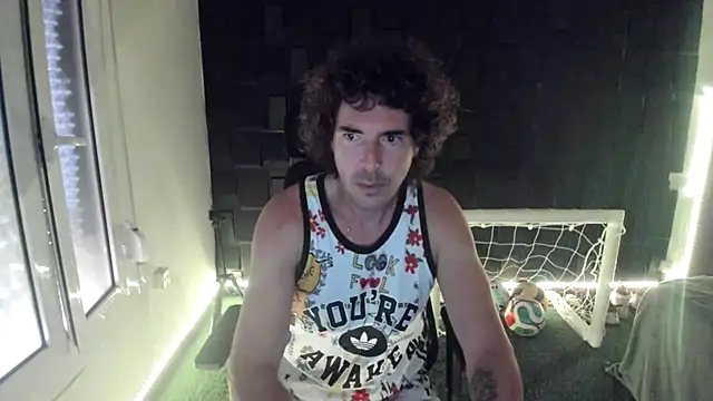 Snapshot of joaquin420_hot chatting on 20, 6, 2026 joaquin420 hot online show from 20, 6, 2026