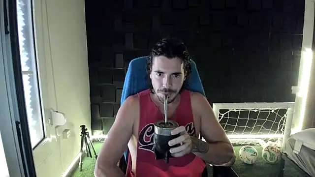 Snapshot of joaquin420_hot chatting on 12, 7, 2026 joaquin420 hot online show from 12, 7, 2026