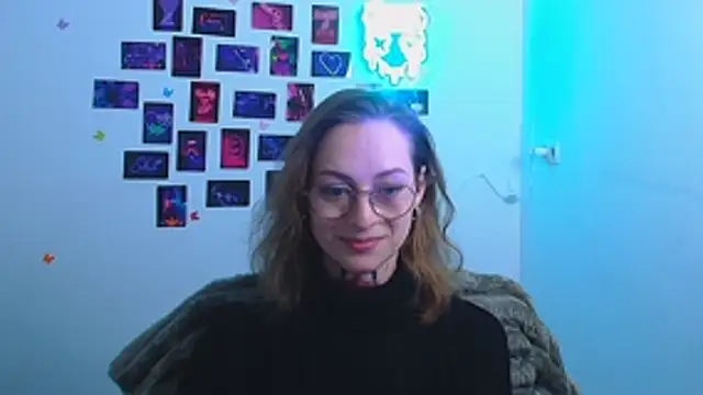 Esmi Winter online show from 17, 2, 2026