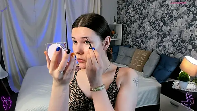 Snapshot of Coraline_kitty chatting on 16, 2, 2026 Coraline kitty online show from 16, 2, 2026