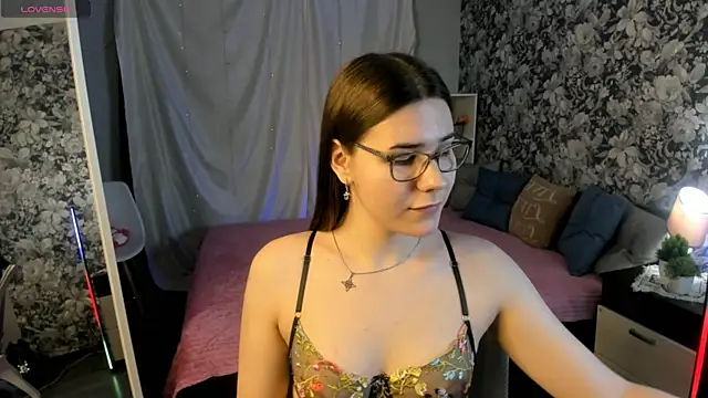 Coraline kitty online show from 19, 5, 2026