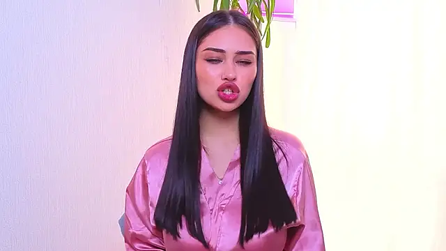 Snapshot of Sofia_Plump chatting on 2, 3, 2026 Sofia Plump online show from 2, 3, 2026