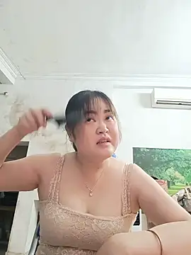 Snapshot of Kee-kimlee chatting on 17, 5, 2026 Kee-kimlee online show from 17, 5, 2026