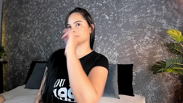 Snapshot of emma__summers chatting on 24, 2, 2026 emma summers online show from 24, 2, 2026