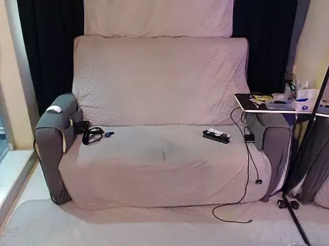 Snapshot of RubberGummi chatting on 14, 7, 2026 RubberGummi online show from 14, 7, 2026
