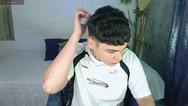 eithan jonnes online show from 13, 2, 2026