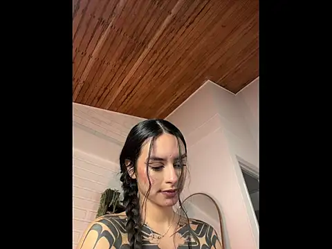 Snapshot of cristal_roberts chatting on 15, 6, 2026 cristal roberts online show from 15, 6, 2026