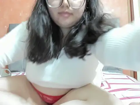 Snapshot of DearestKittyKat chatting on 27, 2, 2026 DearestKittyKat online show from 27, 2, 2026