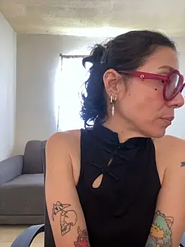 JeanneDuval8888 online show from 7, 4, 2026