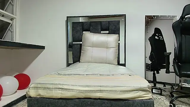 Snapshot of Noah-JONES chatting on 18, 2, 2026 Noah-JONES online show from 18, 2, 2026